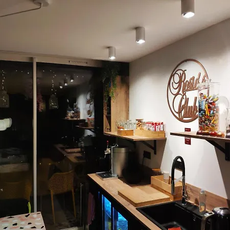 Guest house Rosie's Club 3*