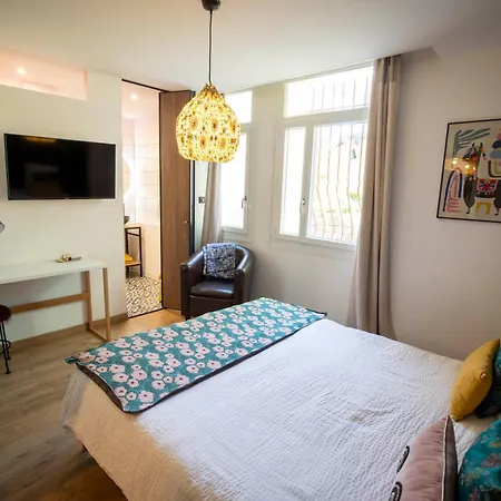 Rosie's Club Guest house 3*