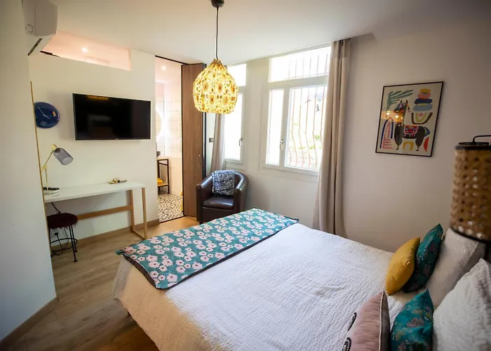 Rosie's Club Maison d'hôtes 3*